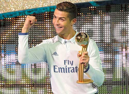 Sốc chuyển nhượng Real: Đại gia TQ trả Ronaldo lương 1,6 triệu bảng/tuần - 1