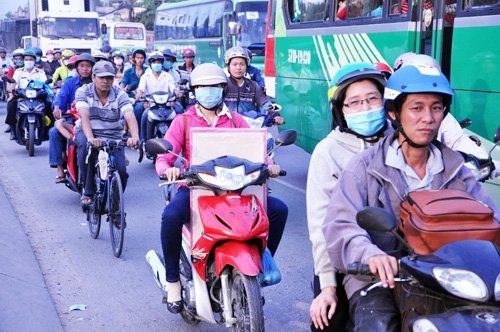 Người dân đổ về quê ăn Tết, Sài Gòn bất ngờ không kẹt xe - 5