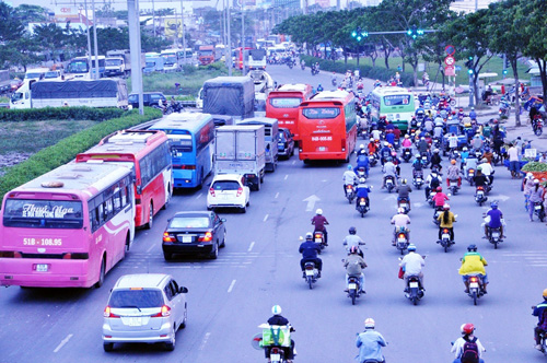 Người dân đổ về quê ăn Tết, Sài Gòn bất ngờ không kẹt xe - 3