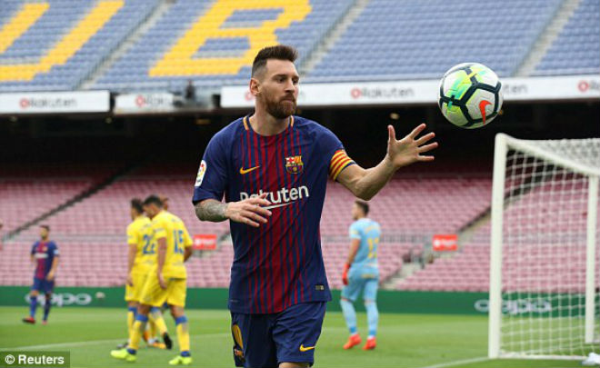 Barcelona - Las Palmas: Siêu sao và 7 phút thần thánh Barcelona - Las Palmas: Siêu sao và 7 phút thần thánh
