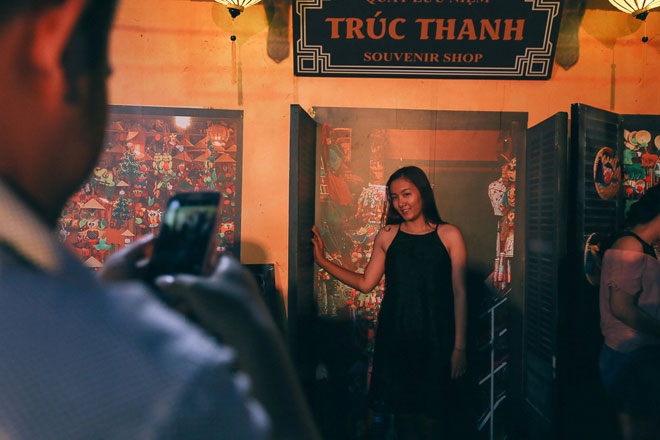 Ngàn người đổ về "phố cổ Hội An" giữa lòng Sài Gòn trước Tết Trung thu Ngàn người đổ về "phố cổ Hội An" giữa lòng Sài Gòn trước Tết Trung thu