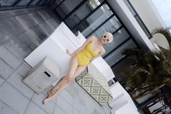 Sơn Tùng có xao xuyến khi thấy Thiều Bảo Trâm sexy thế này? - 14