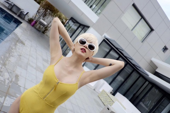 Sơn Tùng có xao xuyến khi thấy Thiều Bảo Trâm sexy thế này? - 13