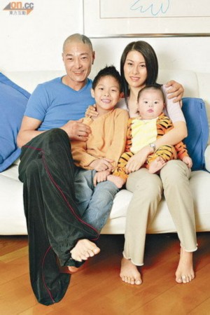 Thành Long phũ phàng sa thải vệ sĩ, trợ lý thân thiết gắn bó suốt 30 năm - 7