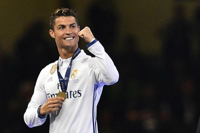 Ronaldo muốn rời Real: PSG chịu chơi hơn MU, vung 200 triệu bảng Ronaldo muốn rời Real: PSG chịu chơi hơn MU, vung 200 triệu bảng