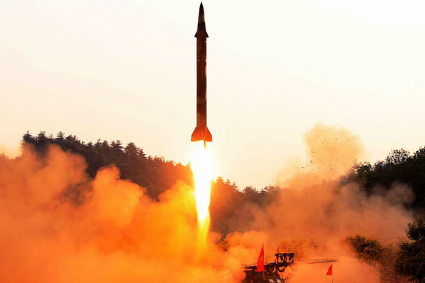 Loại bom Hàn Quốc khiến Triều Tiên &#34;chìm trong bóng tối&#34; - 1