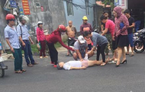 Tin nóng: VĐV Pencak silat trúng đạn khi đang đi với bạn Tin nóng: VĐV Pencak silat trúng đạn khi đang đi với bạn