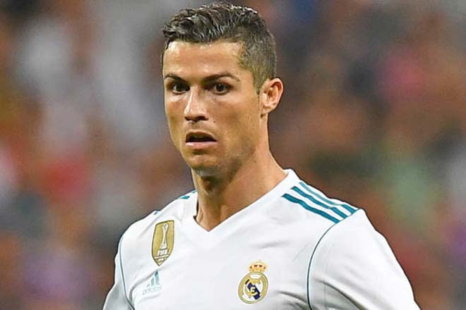 Real cách mạng: Ronaldo hết thời, nhường bộ ba 300 triệu bảng Real cách mạng: Ronaldo hết thời, nhường bộ ba 300 triệu bảng