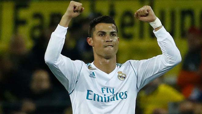 Ronaldo và tháng 10: Như cá gặp nước, quyết bắt kịp Messi giày Vàng - 1
