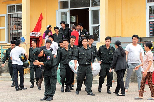 Công an Hà Nội gửi thư kêu gọi người bắt giữ cán bộ ở Đồng Tâm tự thú Công an Hà Nội gửi thư kêu gọi người bắt giữ cán bộ ở Đồng Tâm tự thú
