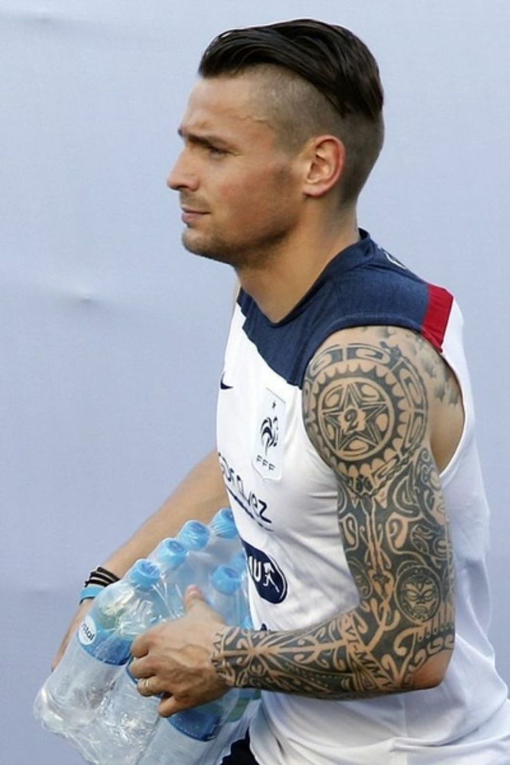 Điều ẩn giấu sau hình xăm &#34;độc&#34; của Kyle Walker, Mario Mandzukic - 9
