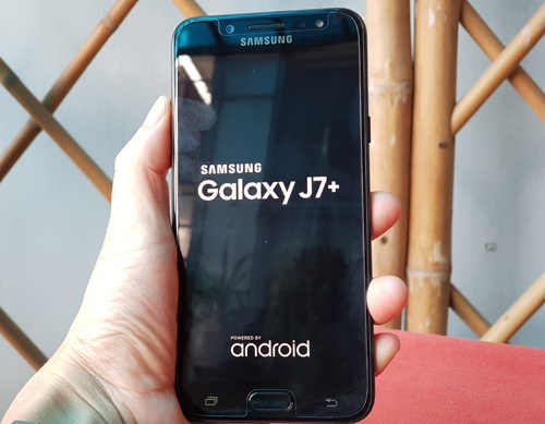 Đánh giá Samsung Galaxy J7+: Thân hình nhỏ, "bảo bối" lớn - 4