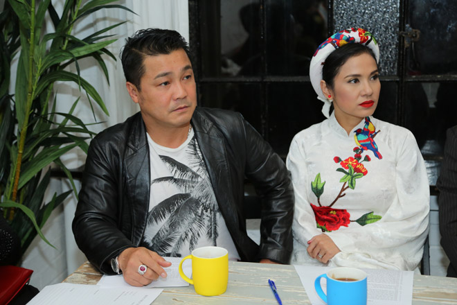 Lý Hùng tình cảm ôm eo Việt Trinh khi cùng ngồi ghế nóng - 5