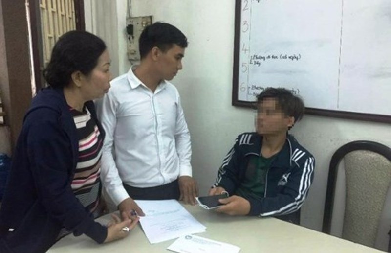 Tin mới nhất vụ “quý bà” bị tố quan hệ tình dục với thiếu niên 15 tuổi Tin mới nhất vụ “quý bà” bị tố quan hệ tình dục với thiếu niên 15 tuổi