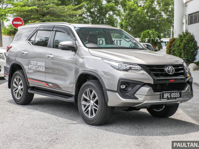 Toyota Fortuner 2017 có giá từ 915 triệu đồng Toyota Fortuner 2017 có giá từ 915 triệu đồng