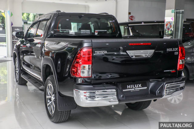 Toyota Hilux nâng cấp có giá từ 469 triệu đồng - 2