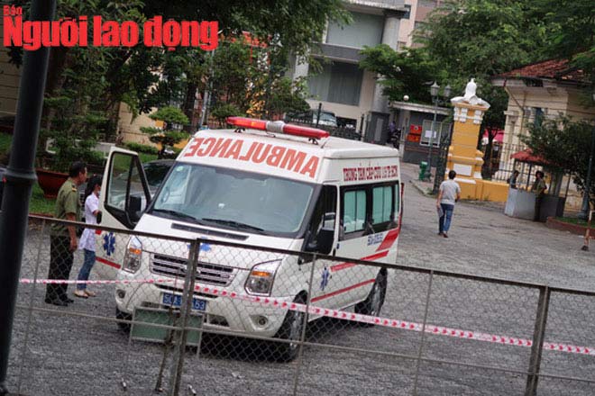 Cựu tổng giám đốc VN Pharma ngất xỉu khi nghe lệnh bắt Cựu tổng giám đốc VN Pharma ngất xỉu khi nghe lệnh bắt