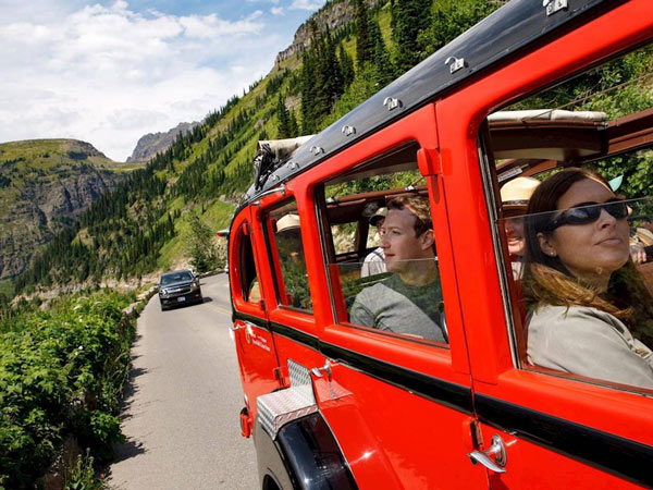 Vợ chồng ông chủ Facebook tiêu tiền như thế nào? - 10