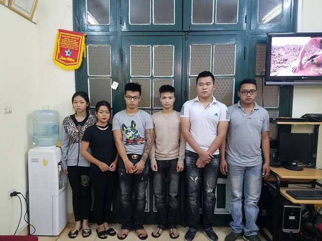 Hai thiếu nữ nhận “cái kết đắng” vì theo bạn trai đua xe Hai thiếu nữ nhận “cái kết đắng” vì theo bạn trai đua xe