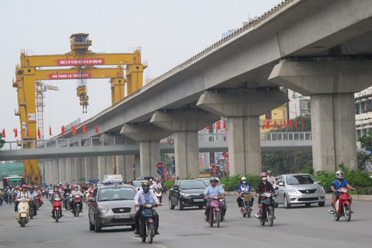 Mỗi người dân Việt Nam "gánh" 30 triệu đồng nợ công Mỗi người dân Việt Nam "gánh" 30 triệu đồng nợ công