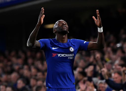 Chelsea - Everton: 4 phút bù giờ & 2 bàn cân não (vòng 4 League Cup) Chelsea - Everton: 4 phút bù giờ & 2 bàn cân não (vòng 4 League Cup)
