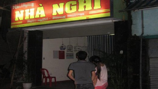 "Ăn trái cấm" của bạn gái nhí, hàng loạt 9X nhận cái kết "đắng" "Ăn trái cấm" của bạn gái nhí, hàng loạt 9X nhận cái kết "đắng"