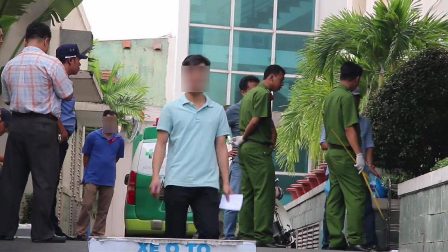 Hé lộ nguyên nhân vụ hỗn chiến tại bệnh viện, 4 người thương vong Hé lộ nguyên nhân vụ hỗn chiến tại bệnh viện, 4 người thương vong