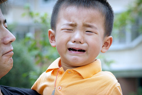 Làm thế nào để con vui vẻ đến trường thay vì mếu máo, khóc lóc? - 1