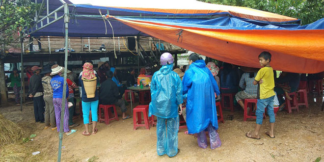 Vụ con rể chém cả nhà vợ, 3 người chết: Tang thương khắp xóm Vụ con rể chém cả nhà vợ, 3 người chết: Tang thương khắp xóm