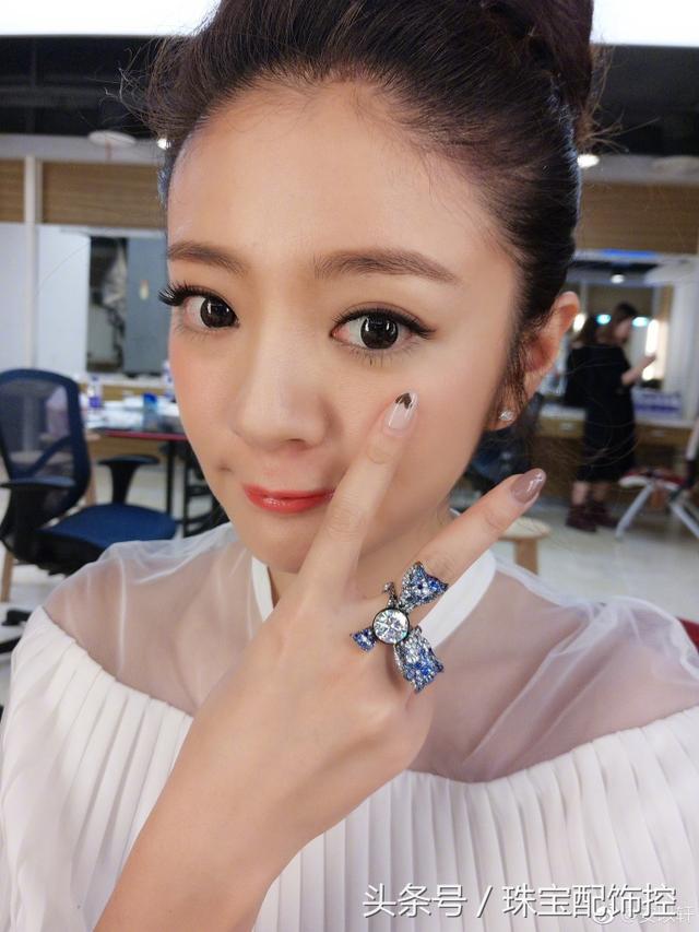 Cưới chồng đại gia, mỹ nhân Tây du ký lại gây xôn xao vì liên tục &#34;khoe của&#34; - 1