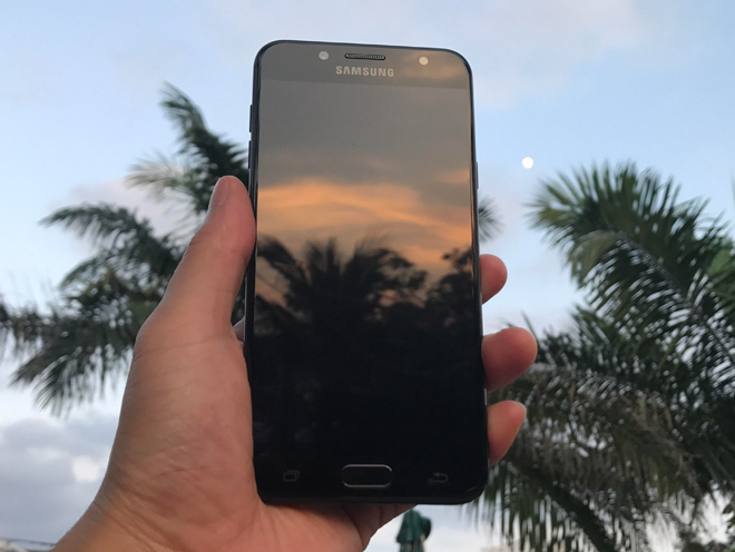 Đánh giá camera kép trên Galaxy J7+: Chụp xóa phông ấn tượng