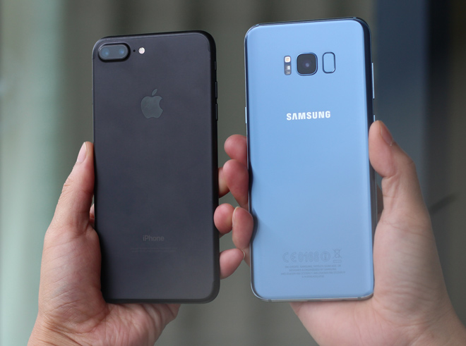 Kỳ phùng địch thủ: Chọn Galaxy S8+ hay iPhone 7 Plus? - 2