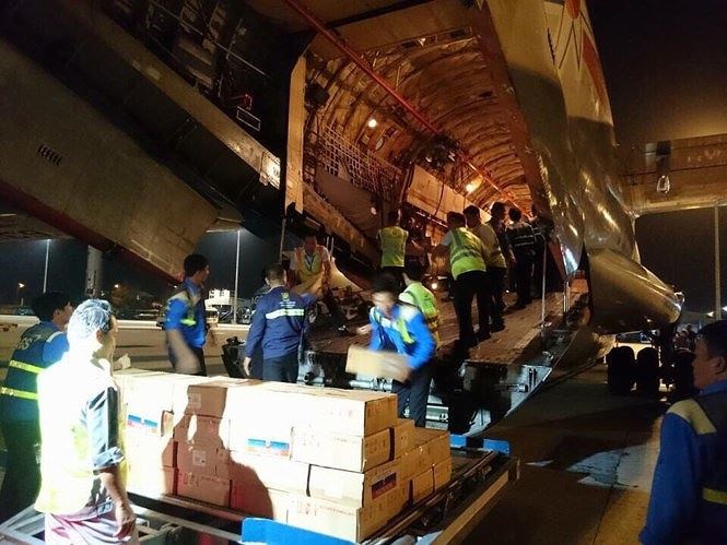 Đề nghị phân phối khẩn 40 tấn hàng do Nga viện trợ Đề nghị phân phối khẩn 40 tấn hàng do Nga viện trợ