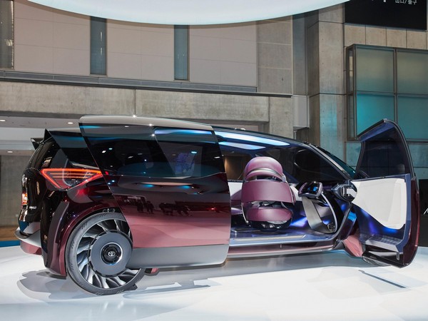 Toyota Fine-Comfort Ride: Khi sedan kết hợp minivan - 3