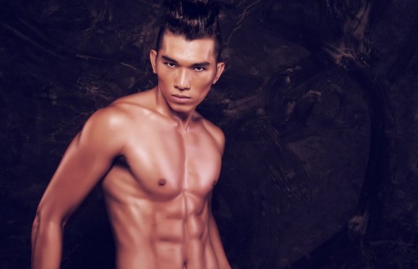 Đứng tim với loạt hình khoe bụng múi của các &#34;anh trai mưa&#34; - 11