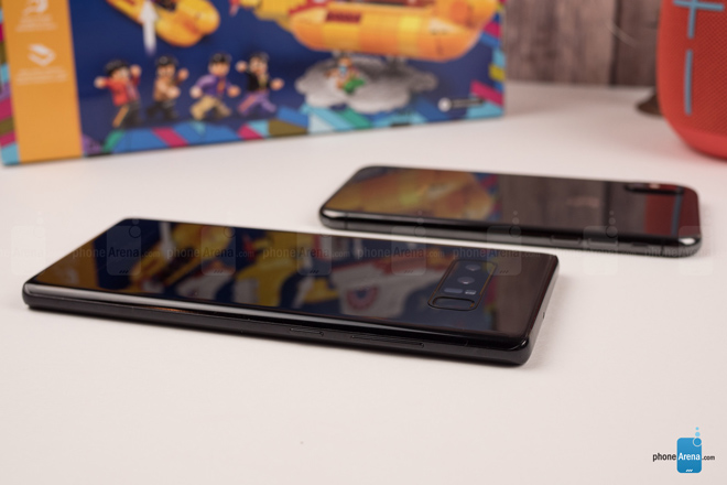 So sánh iPhone X với Galaxy Note 8: "Cuộc chạm trán nảy lửa" - 4