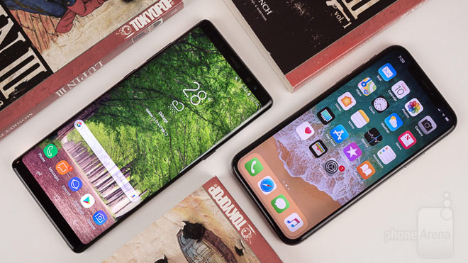 So sánh iPhone X với Galaxy Note 8: "Cuộc chạm trán nảy lửa" So sánh iPhone X với Galaxy Note 8: "Cuộc chạm trán nảy lửa"