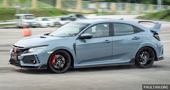 Giá cao, Honda Civic Type R 2017 vẫn ăn khách bất ngờ Giá cao, Honda Civic Type R 2017 vẫn ăn khách bất ngờ