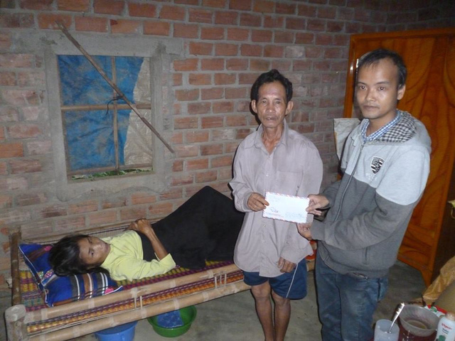 Nhà từ thiện bị lừa mất 49 triệu đồng tiền ủng hộ cho bà con vùng bão lũ - 1