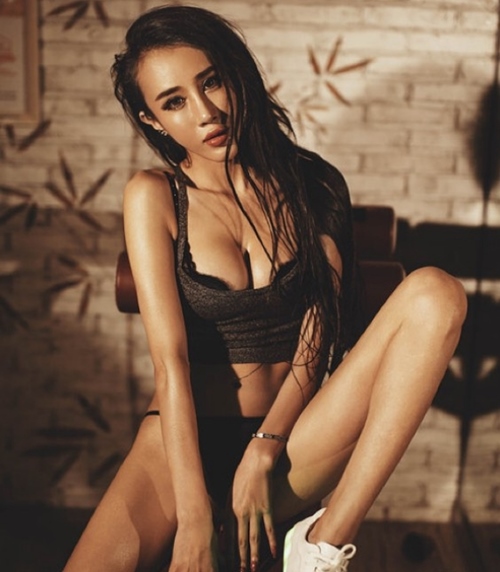 Không chỉ nóng bỏng, các hot girl xứ tỷ dân còn giỏi khoe nội y - 9