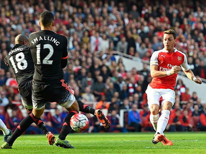 Chuyển nhượng MU: Fellaini đổi chỗ Ozil, gây sốc với SAO Liverpool Chuyển nhượng MU: Fellaini đổi chỗ Ozil, gây sốc với SAO Liverpool