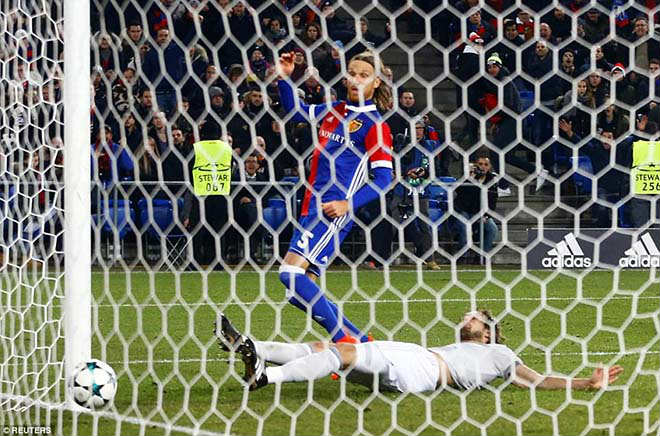 MU thua đau: Ác mộng gặp Barca - PSG, khổ chiến 1 tuần 3 trận “chung kết” MU thua đau: Ác mộng gặp Barca - PSG, khổ chiến 1 tuần 3 trận “chung kết”