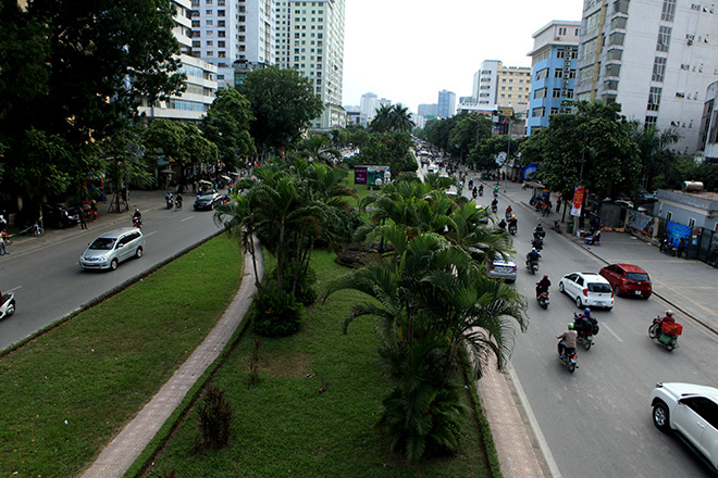 Ngắm con đường đẹp nhất Việt Nam trước ngày bị xén thảm cỏ - 3