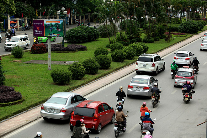 Ngắm con đường đẹp nhất Việt Nam trước ngày bị xén thảm cỏ - 8