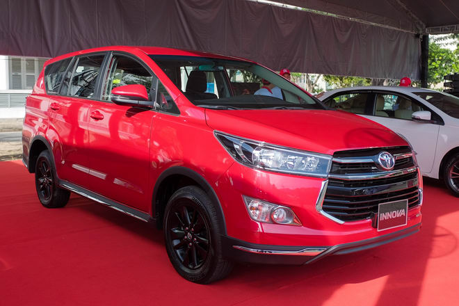 Cận cảnh Toyota Innova Venturer giá 855 triệu đồng Cận cảnh Toyota Innova Venturer giá 855 triệu đồng