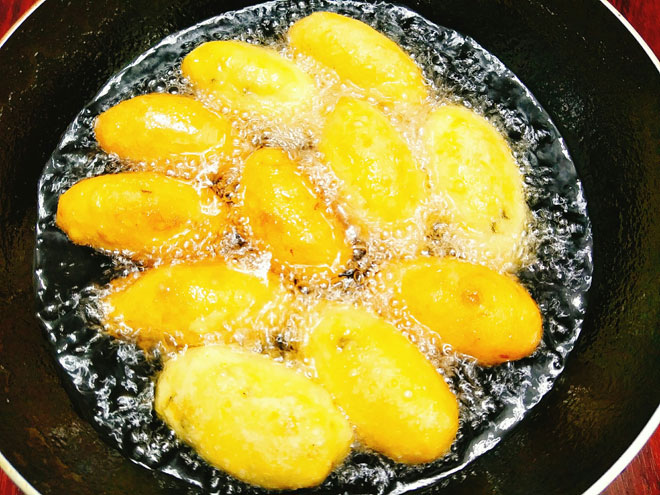 Trời lạnh "thèm vật vã" bánh rán mặn giòn thơm, nóng hổi - 11