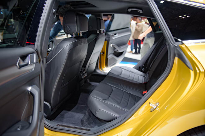 Sedan lai coupe Volkswagen Arteon giá 1,5 tỷ đồng - 7