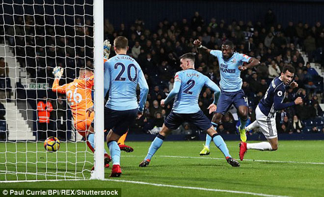 West Brom - Newcastle: Ngược dòng gay cấn, "đốt lưới nhà" cay đắng West Brom - Newcastle: Ngược dòng gay cấn, "đốt lưới nhà" cay đắng
