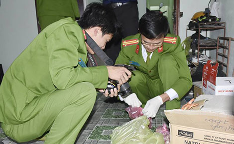 Nóng 24h qua: Bố mẹ bé 20 ngày tuổi ở Thanh Hóa không có con chết đột tử Nóng 24h qua: Bố mẹ bé 20 ngày tuổi ở Thanh Hóa không có con chết đột tử