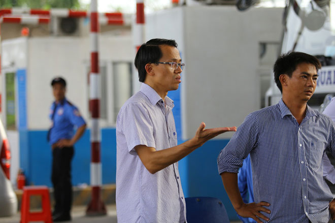 Toàn cảnh BOT Cai Lậy "thất thủ" khi thu phí trở lại Toàn cảnh BOT Cai Lậy "thất thủ" khi thu phí trở lại